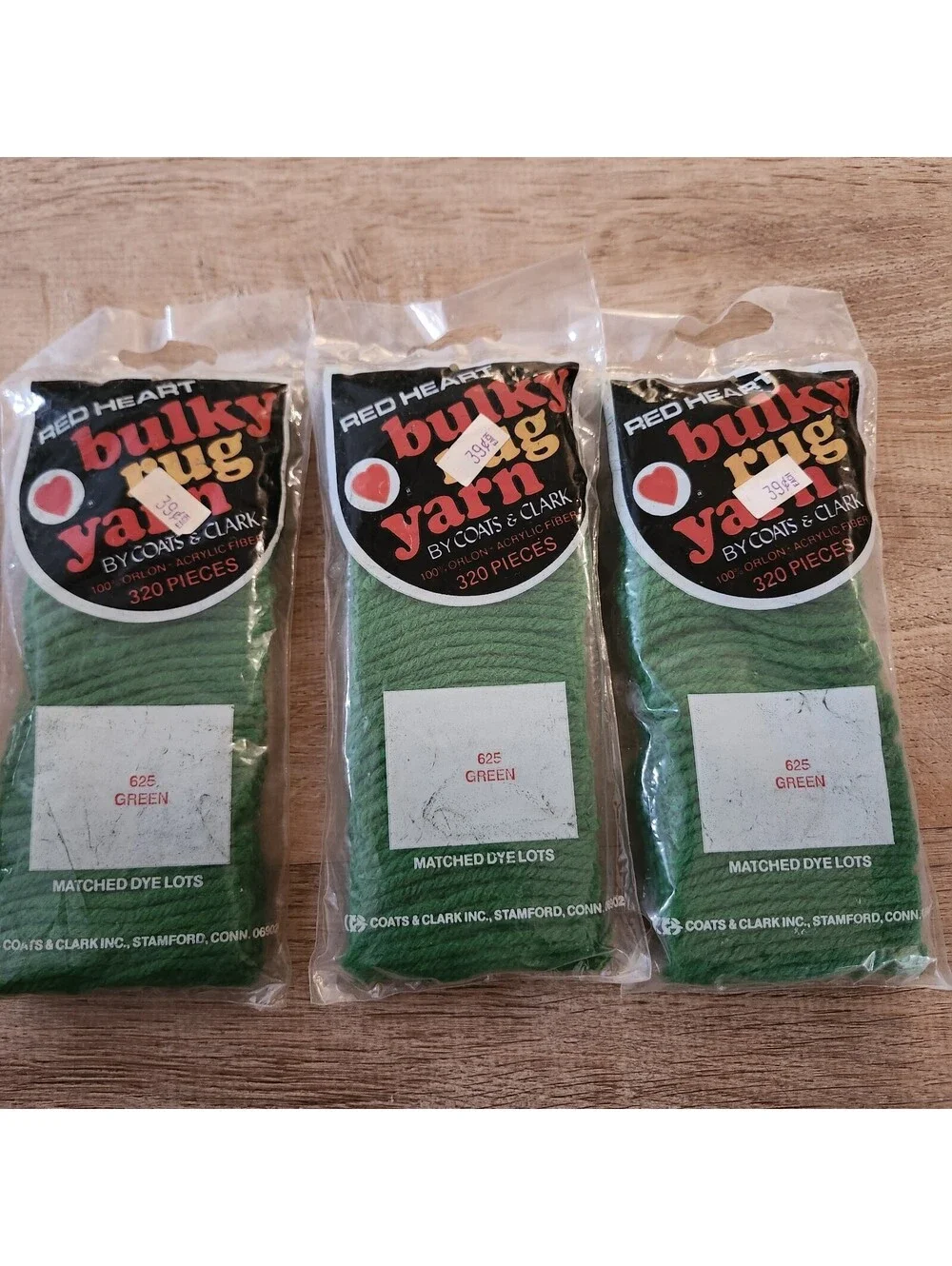 Vtg Red Heart Latch Hook Bulky Rug Yarn Green 625 NOS 3pkgs of 320pcs